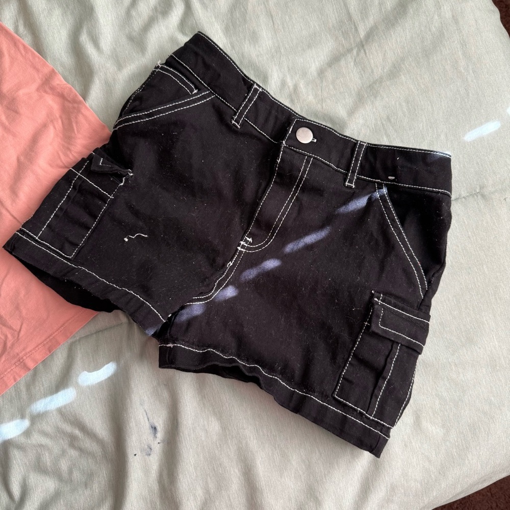Forever 21 Black Cargo Shorts
